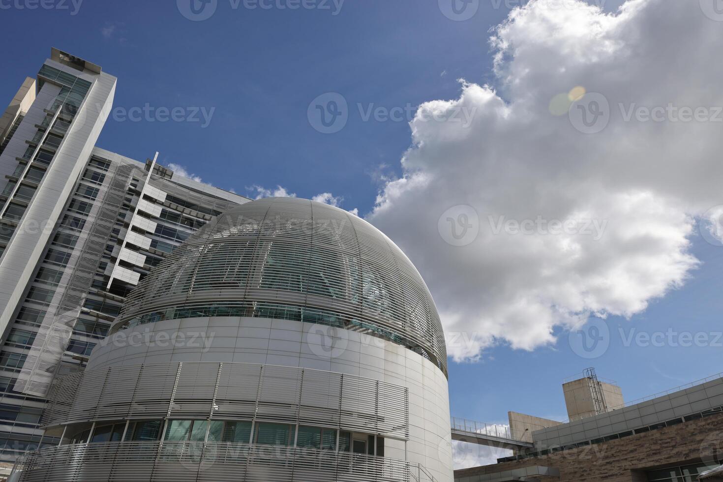 mooi ronde modern architectuur van stad hal gebouw gelegen in san Jose Californië foto