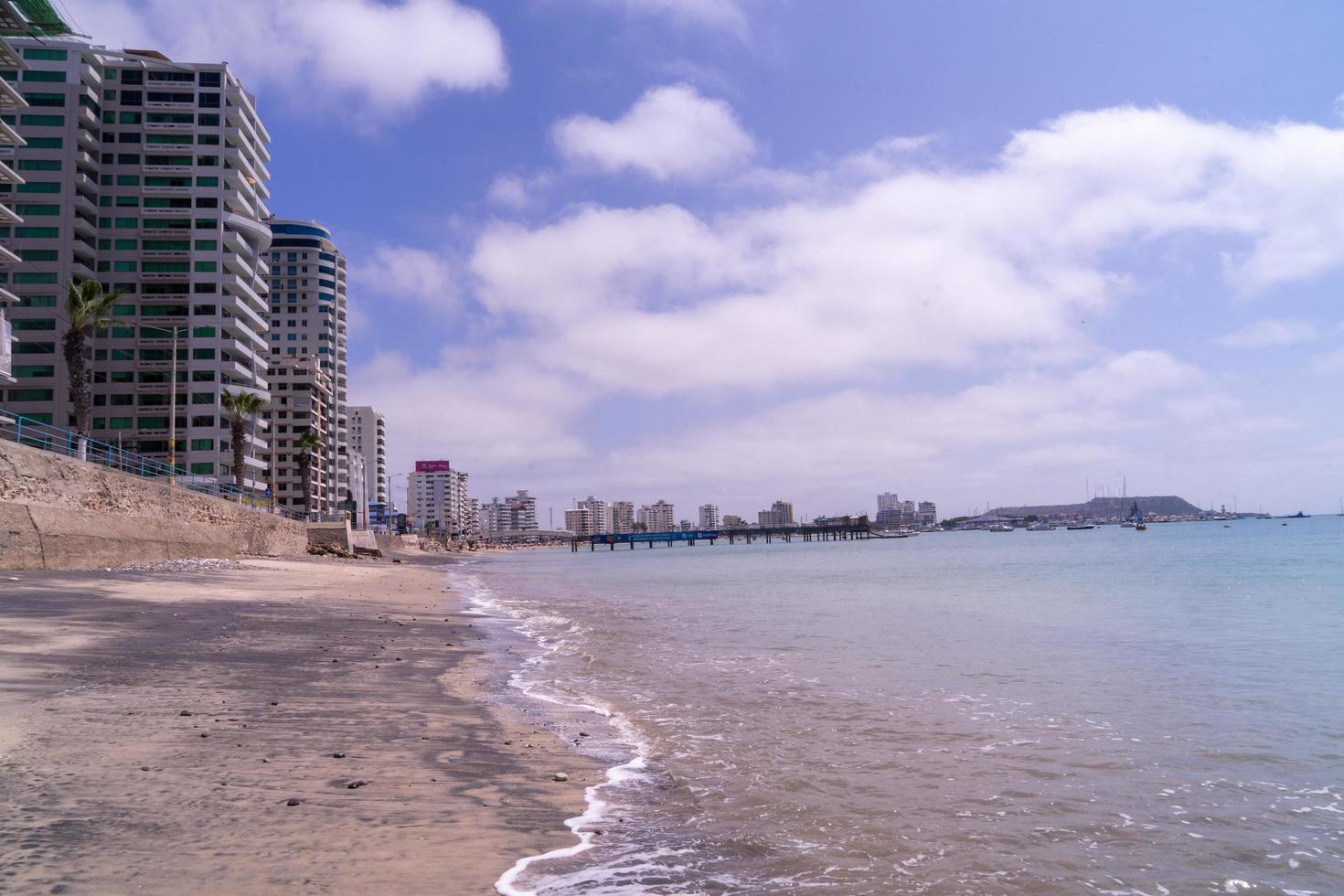 salinas strand, santa elena, ecuador foto