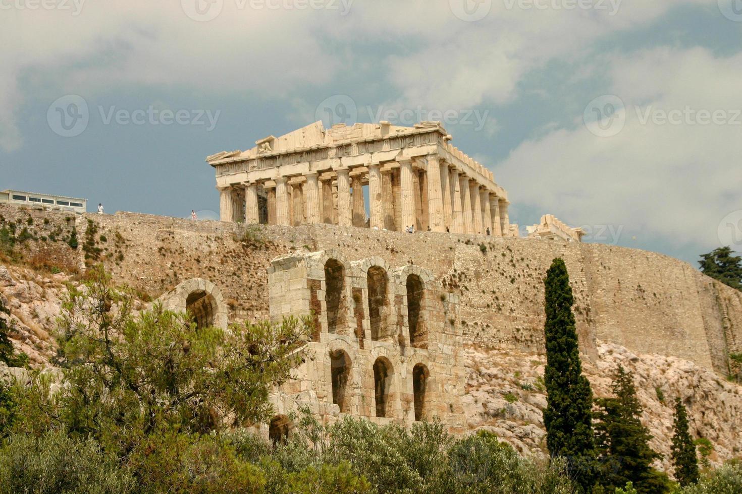 de ruïnes in de historische stad Athene Griekenland, het Parthenon, de Akropolis en de heuvel van Mars foto