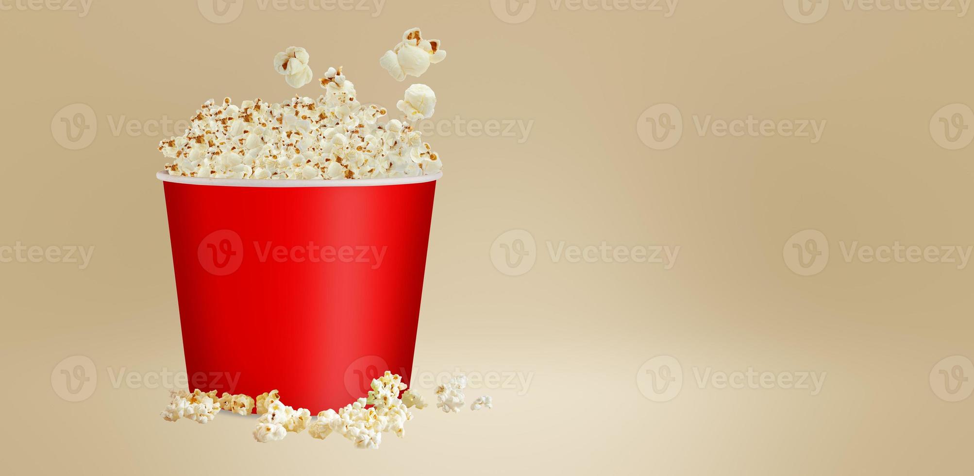 zoute popcorn geïsoleerd op een witte achtergrond, 3D-rendering rode kop kartonnen doos. geschikt voor uw ontwerpelement. foto