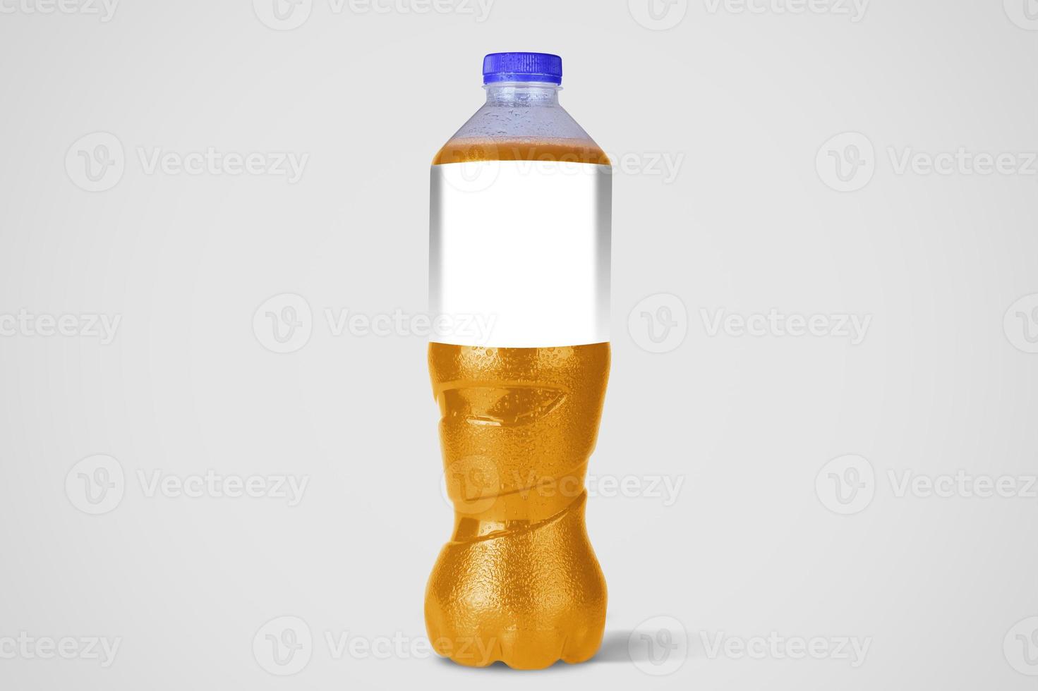 niet-alcoholische drank flessen geïsoleerd op een witte achtergrond. 3D-rendering. geschikt voor uw elementontwerp. foto