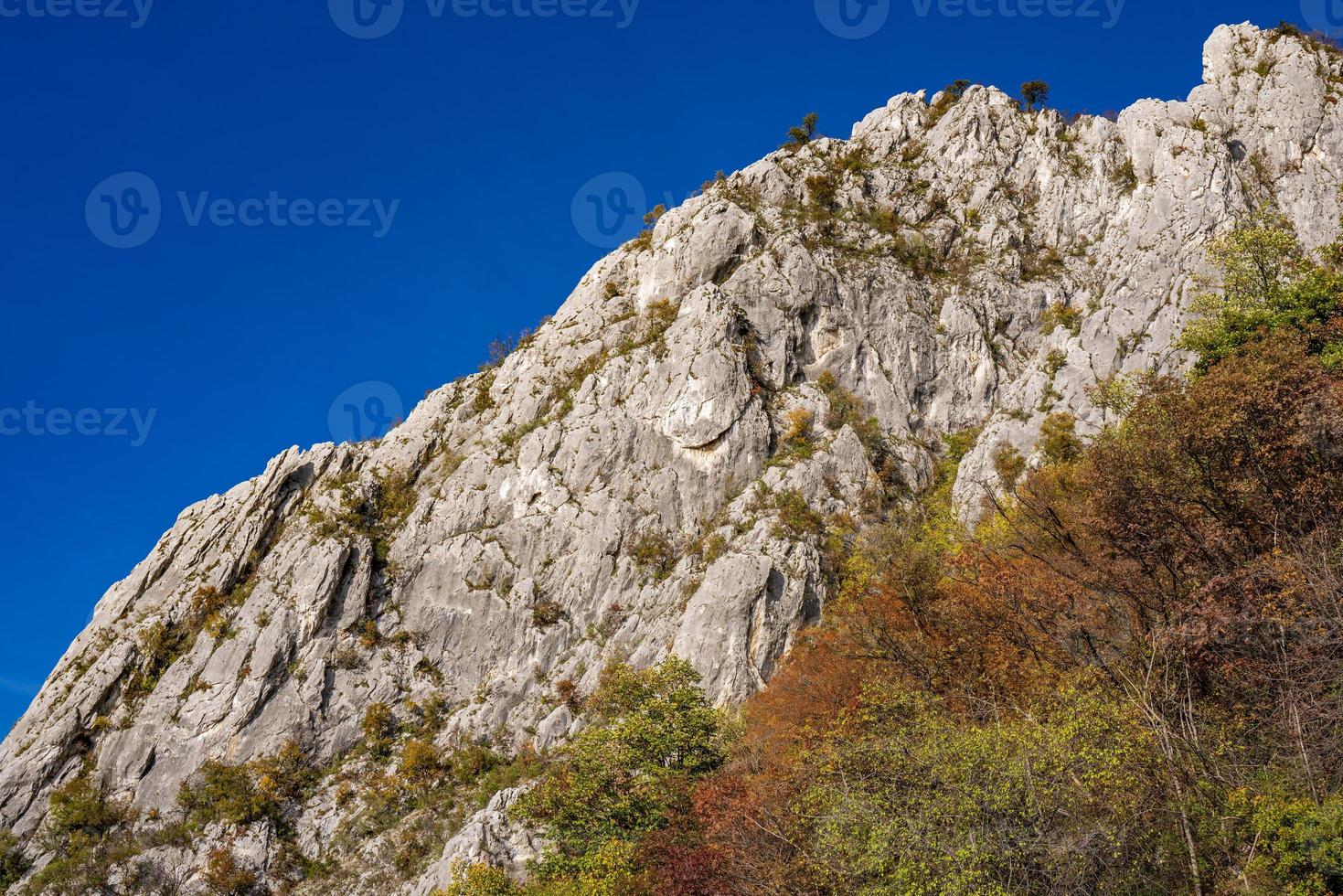 Donau-kloof bij djerdap in Servië foto