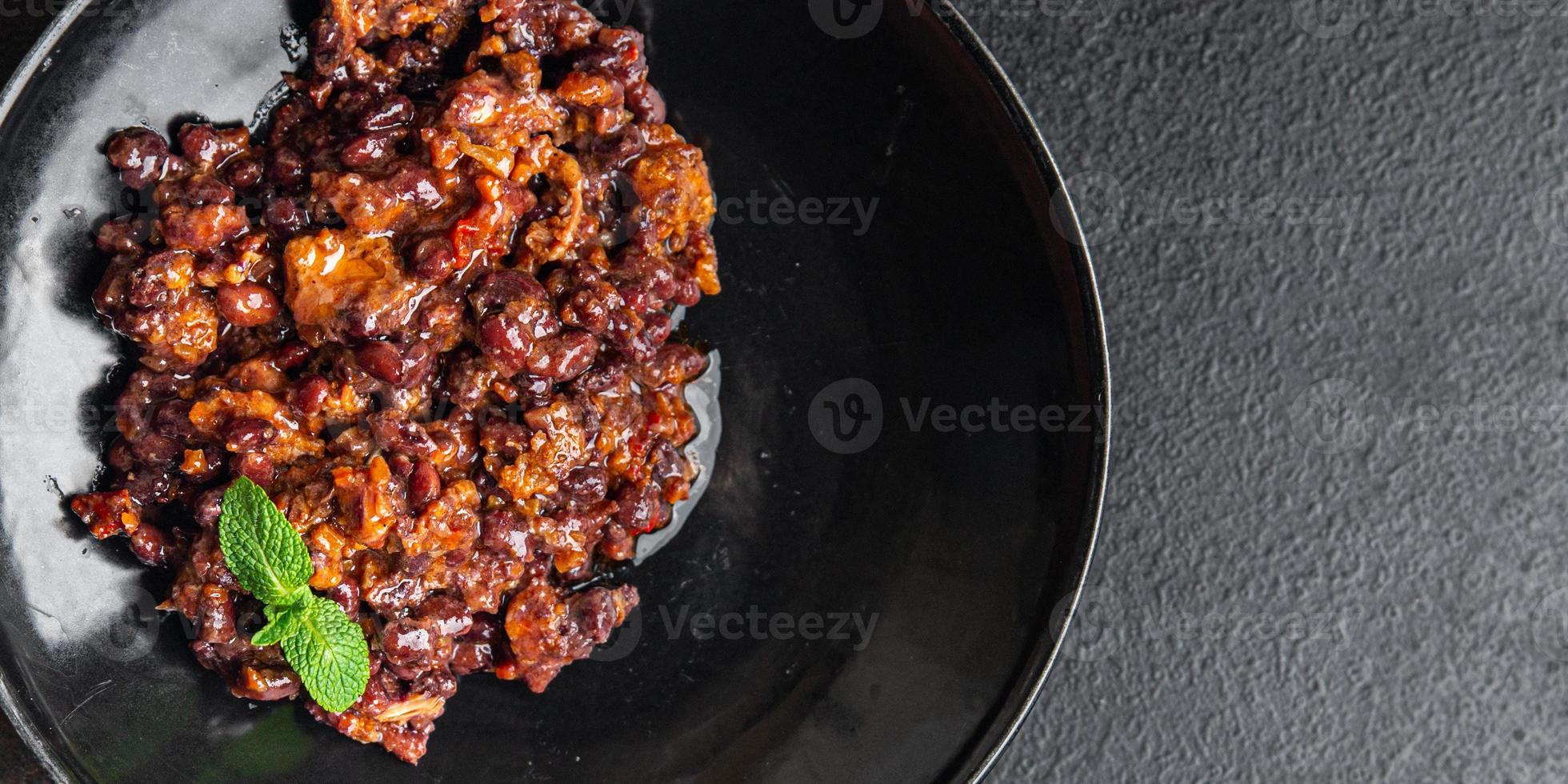 rode bonensaus gezonde maaltijd eten dieet snack veganistisch of vegetarisch eten foto