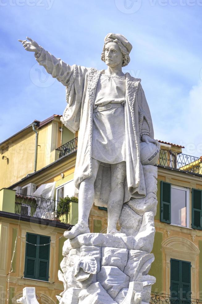 monument voor christopher columbus in santa margherita ligure, italië foto