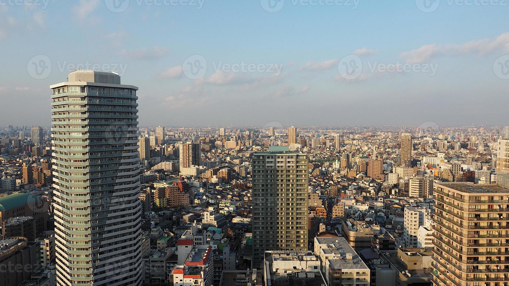 de wijk ikebukuro. luchtfoto van ikebukuro stad tokyo japan. foto