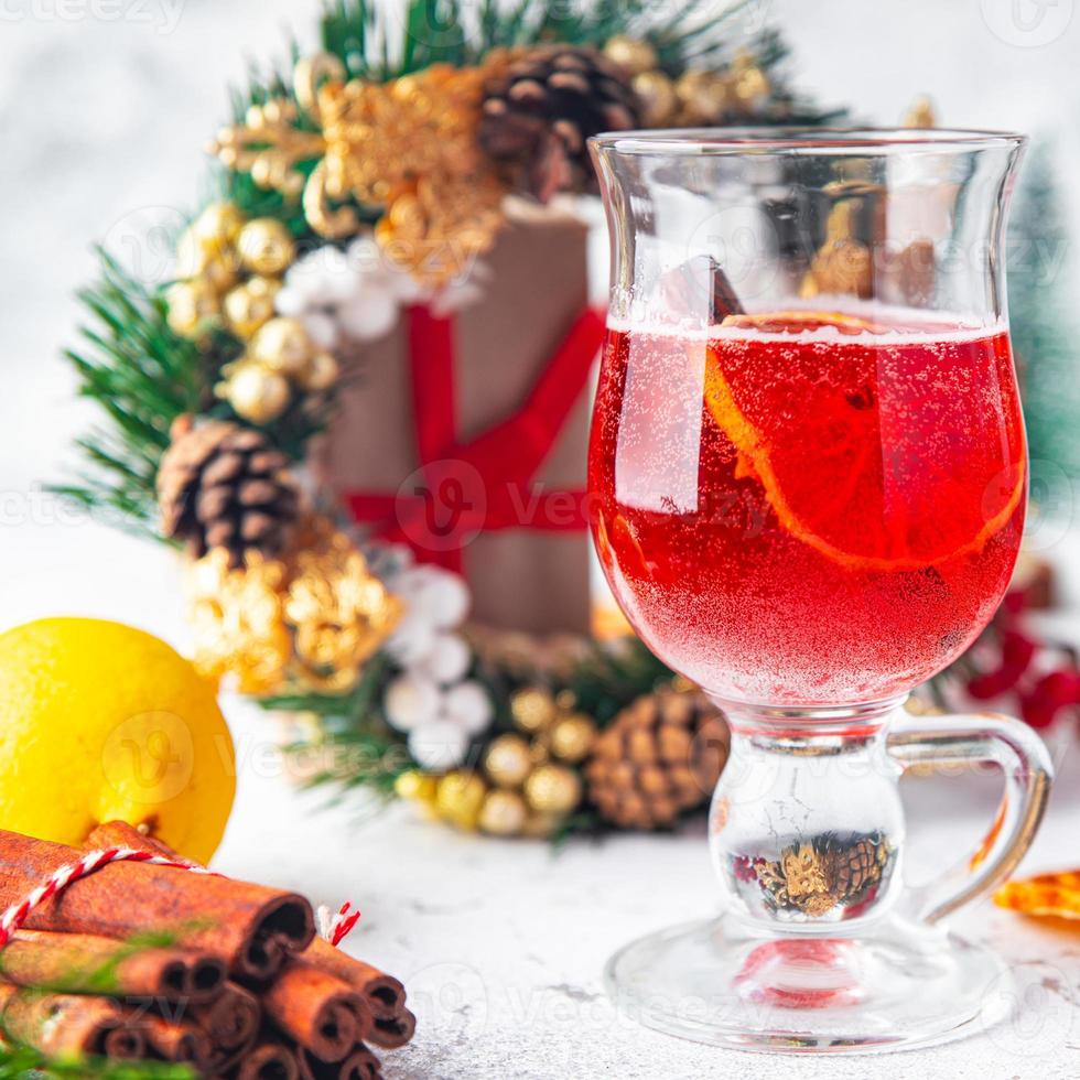 glühwein mousserende vakantie kerst cocktail bessen zoet dessert foto