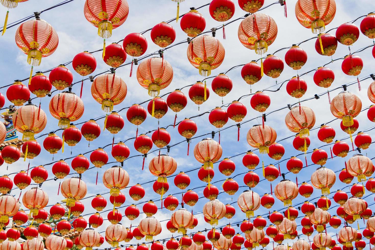 rode chinese lantaarns in de thean hou-tempel. Kuala Lumpur. foto