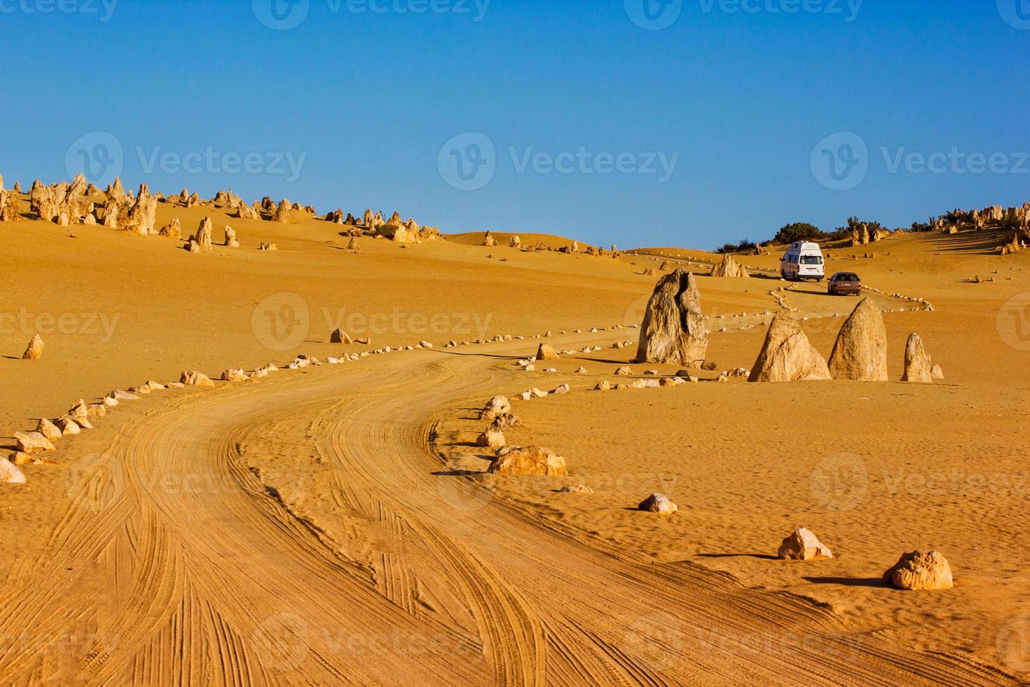 de toppen van het Nambung National Park zijn verbazingwekkende natuurlijke kalksteenstructuren, waarvan sommige wel vijf meter hoog zijn. West Australië. foto