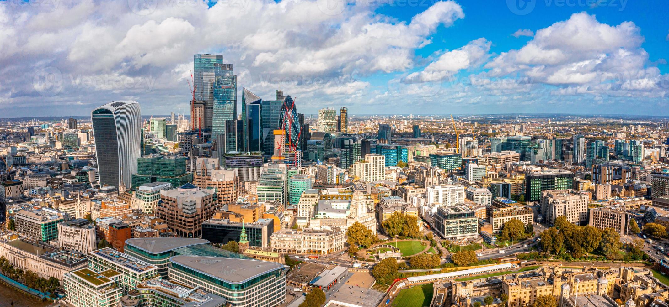 panoramische luchtfoto van het financiële district van de stad Londen foto