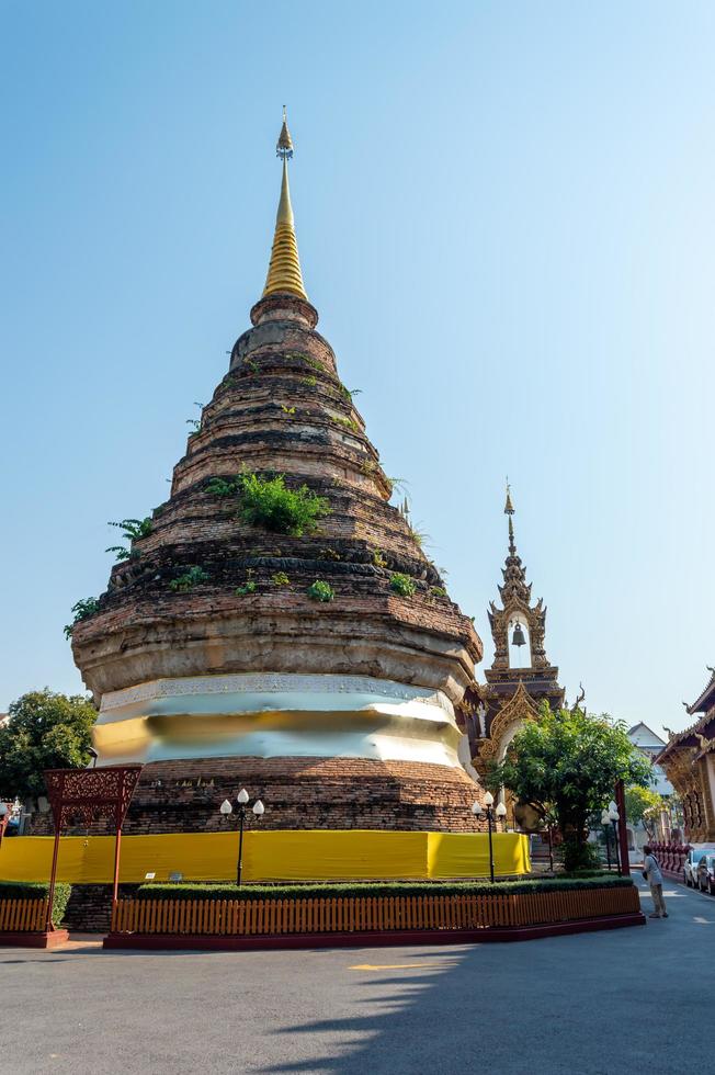 chiang mai thailand10 januari 2020wat saen mueang ma luang.wat saen mueang ma luang is een tempel in phaya mueang kaew de koning van mangrai nr. 11 werd opgericht als een koninklijke liefdadigheidsinstelling voor phaya saen muang. foto