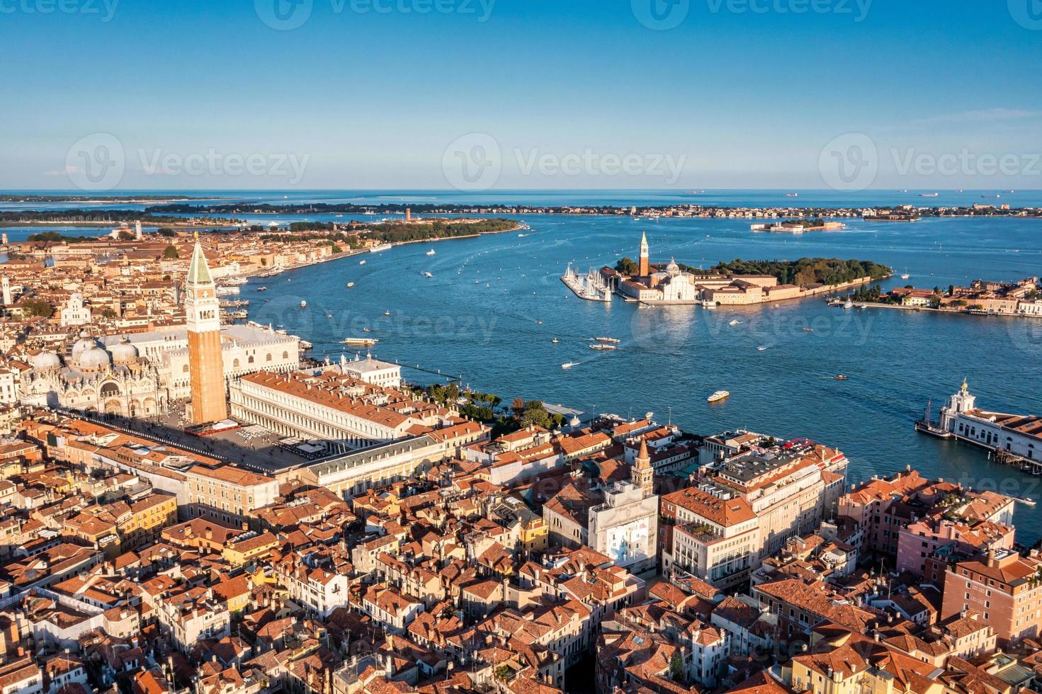 luchtfoto van het iconische San Marcoplein foto