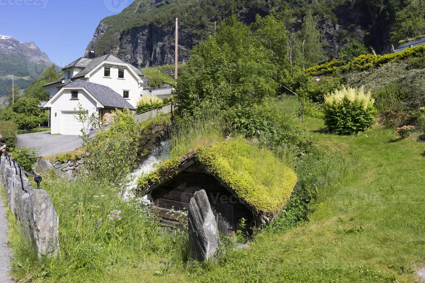 Geiranger is een klein toeristisch dorp in de regio Sunnmore in Noorwegen. foto