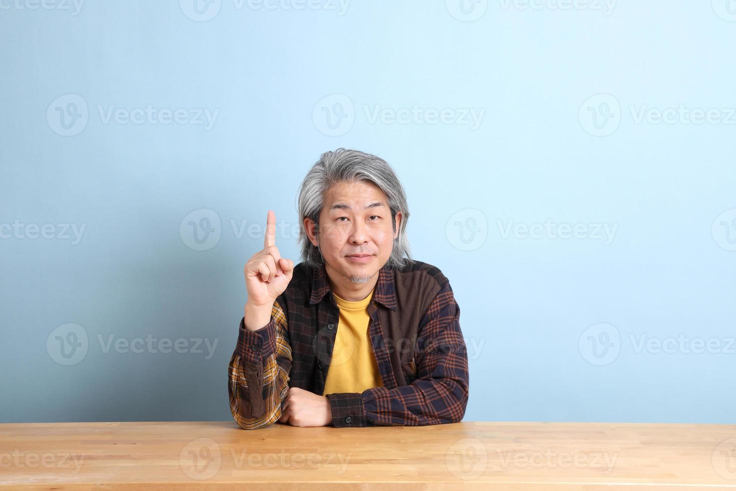 aan het bureau foto