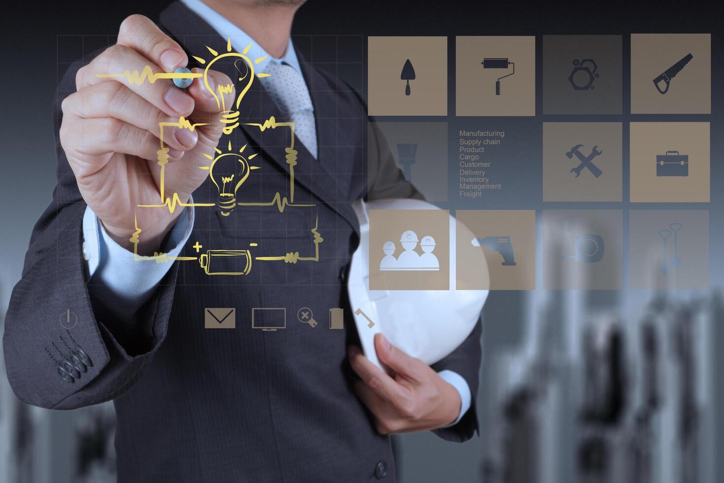 elektrotechnisch ingenieur tekening schakelschema op het nieuwe computerscherm foto