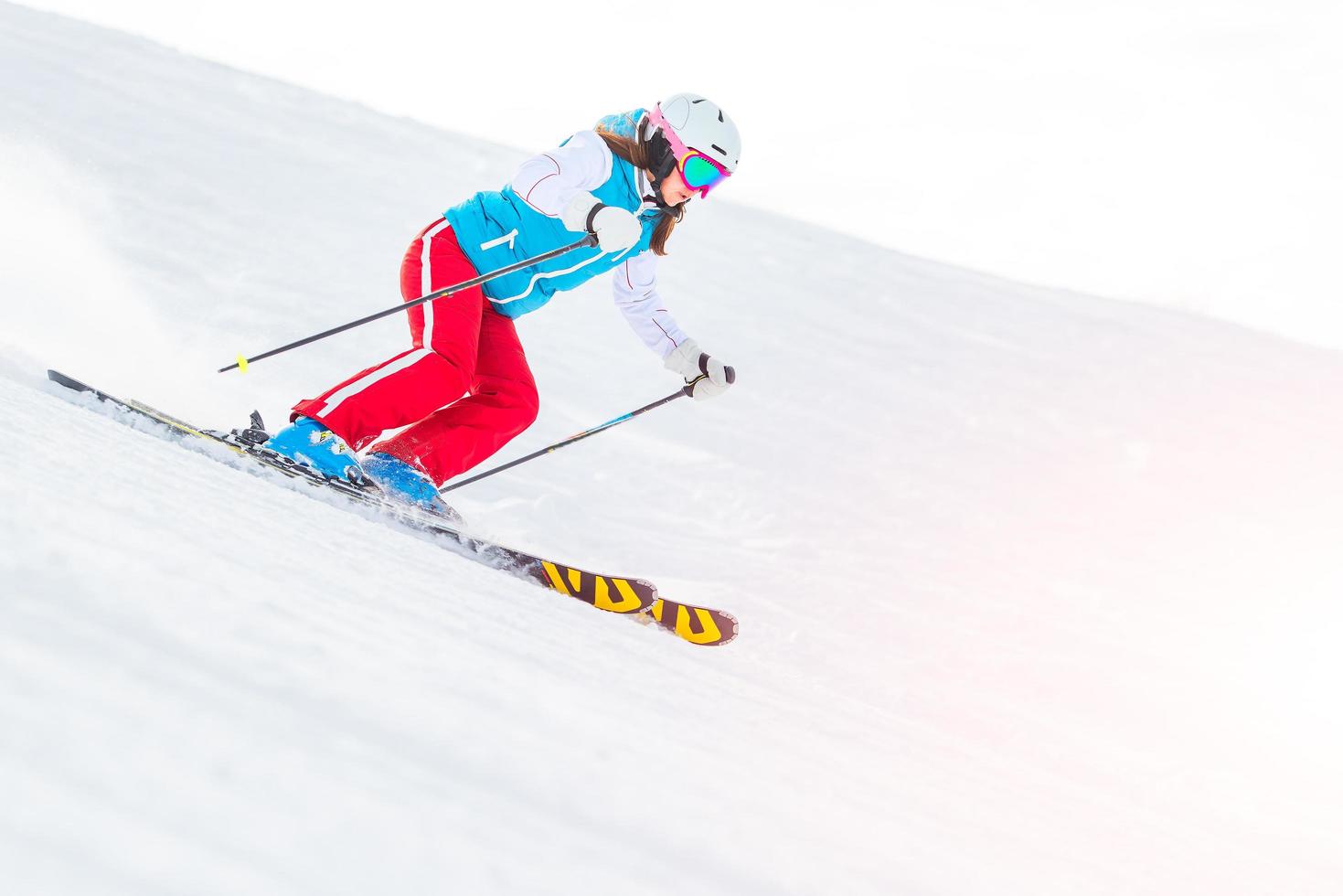 vrouw meisje vrouw op de ski foto