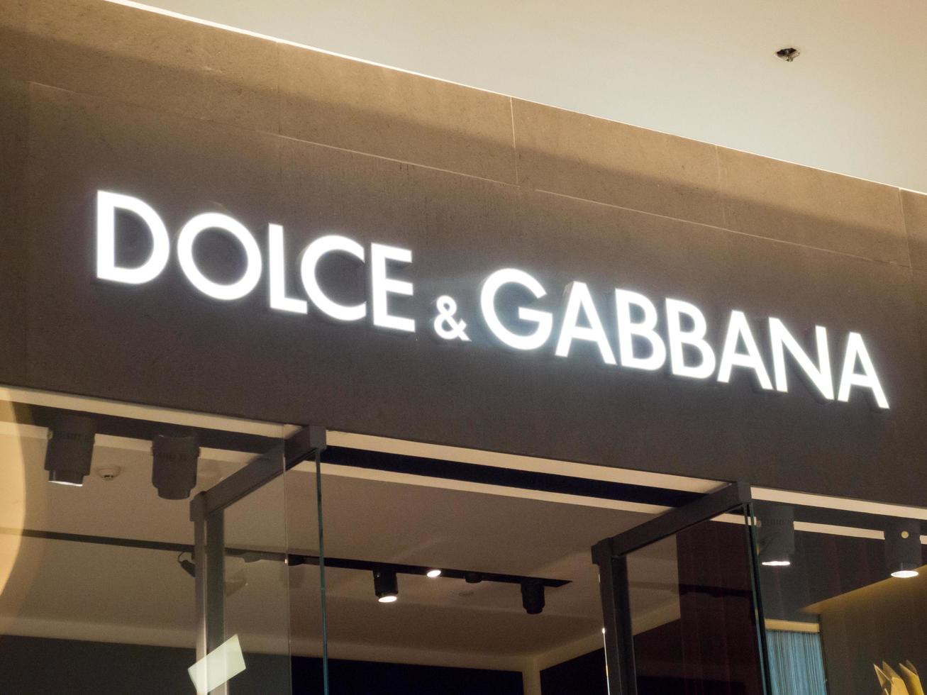dolce gabbana-winkels in siam paragon bangkok thailand23 november 2018de winkel bevindt zich in het siam paragon-winkelcentrum. op bangkok thailand23 november 2018 foto