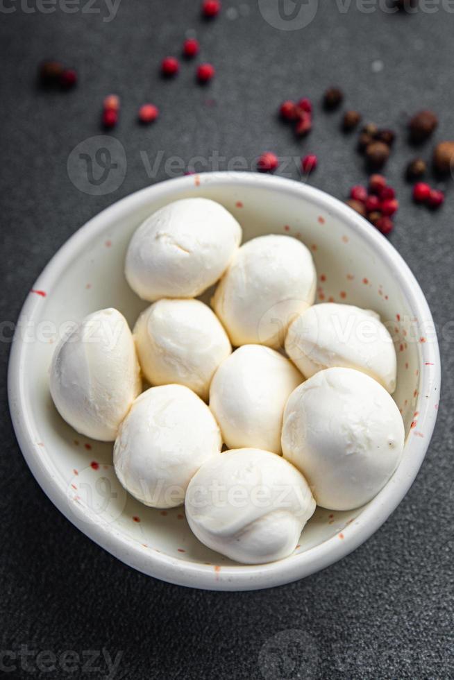 mozzarella mini bol gezonde maaltijd eten snack foto