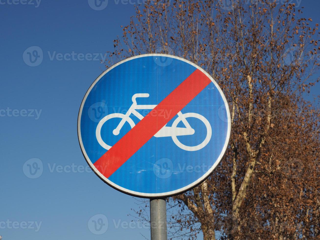 Eindbord fietspad foto