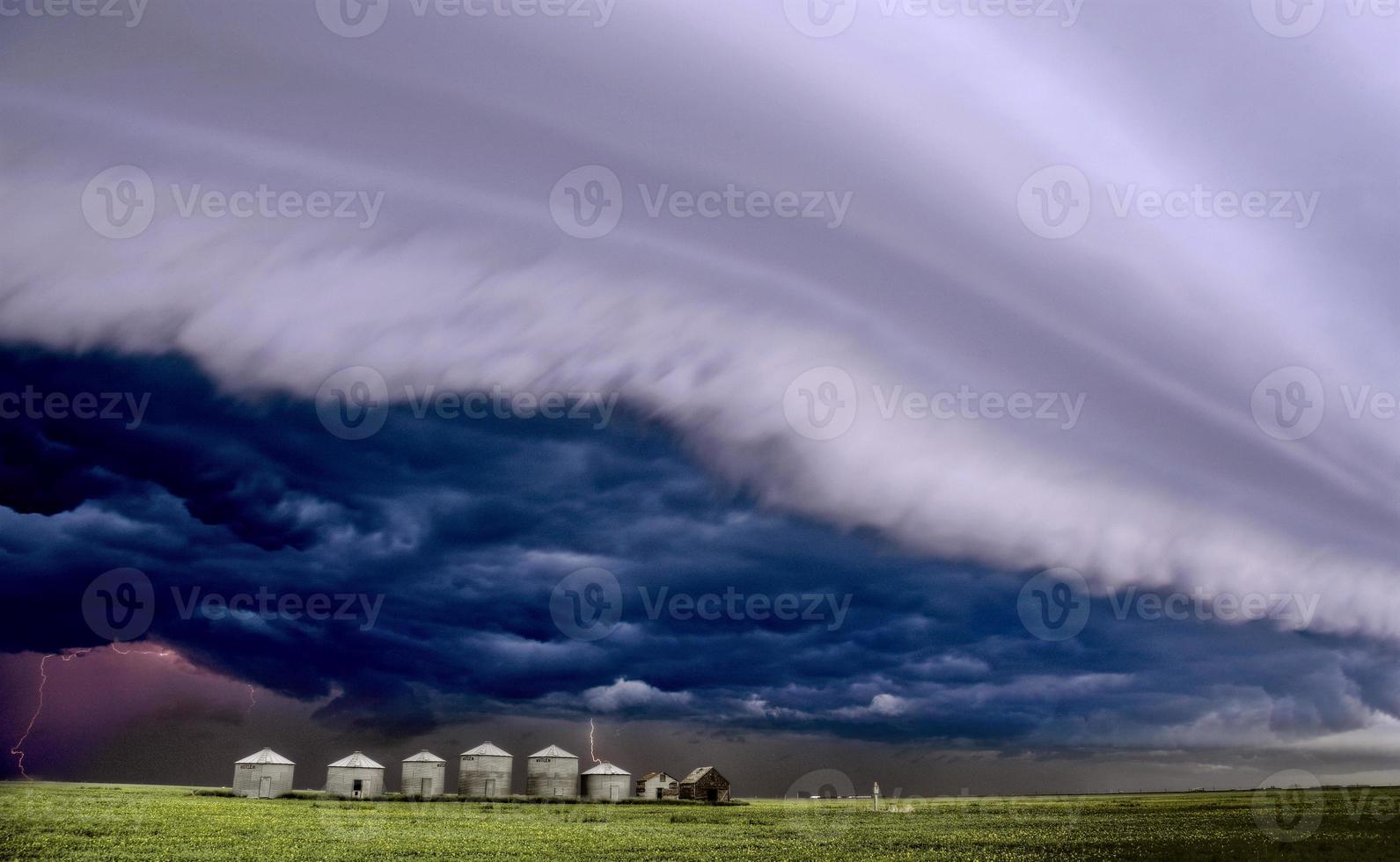 storm wolken saskatchewan foto