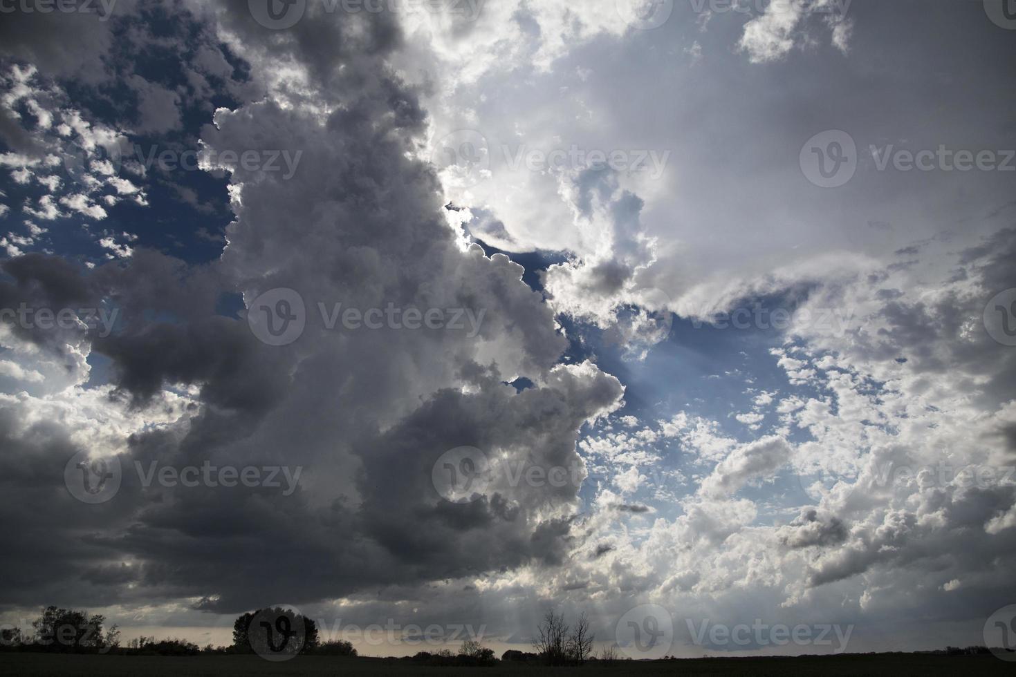 storm wolken saskatchewan foto