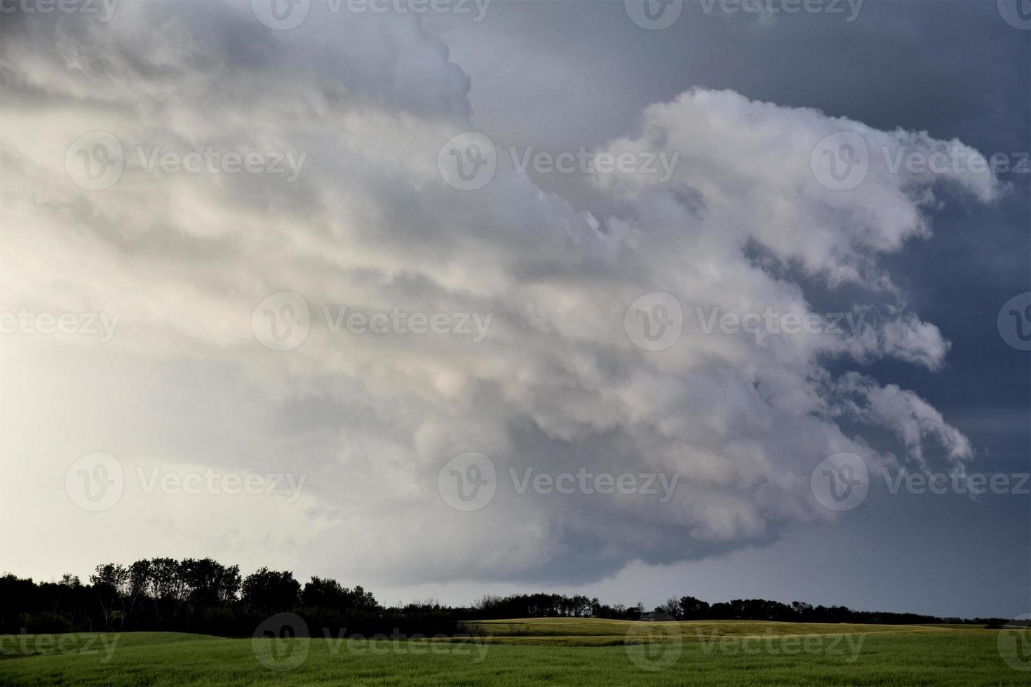 storm wolken saskatchewan foto