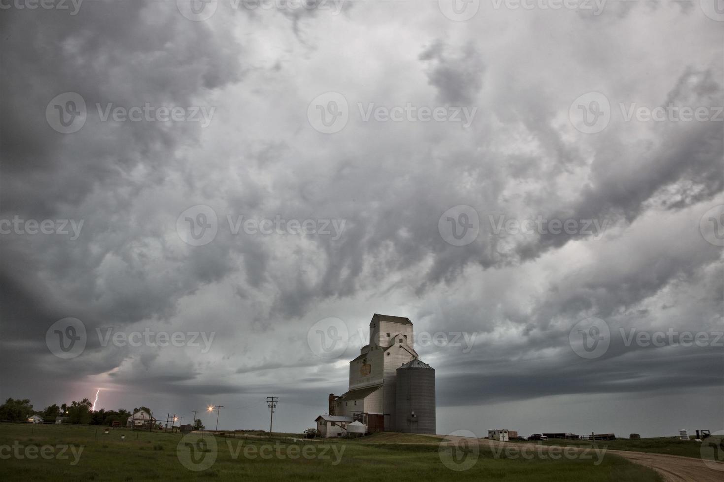 storm wolken saskatchewan foto