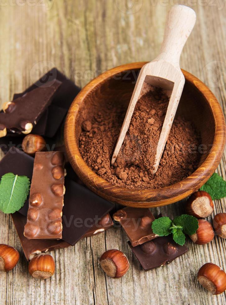 chocolade en cacaopoeder foto