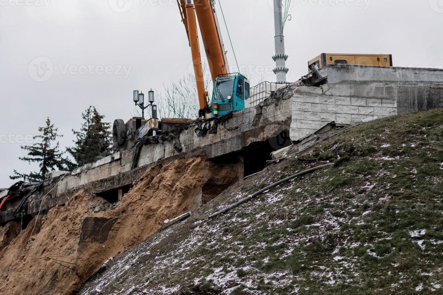 reconstructie van de brug. snelweg foto