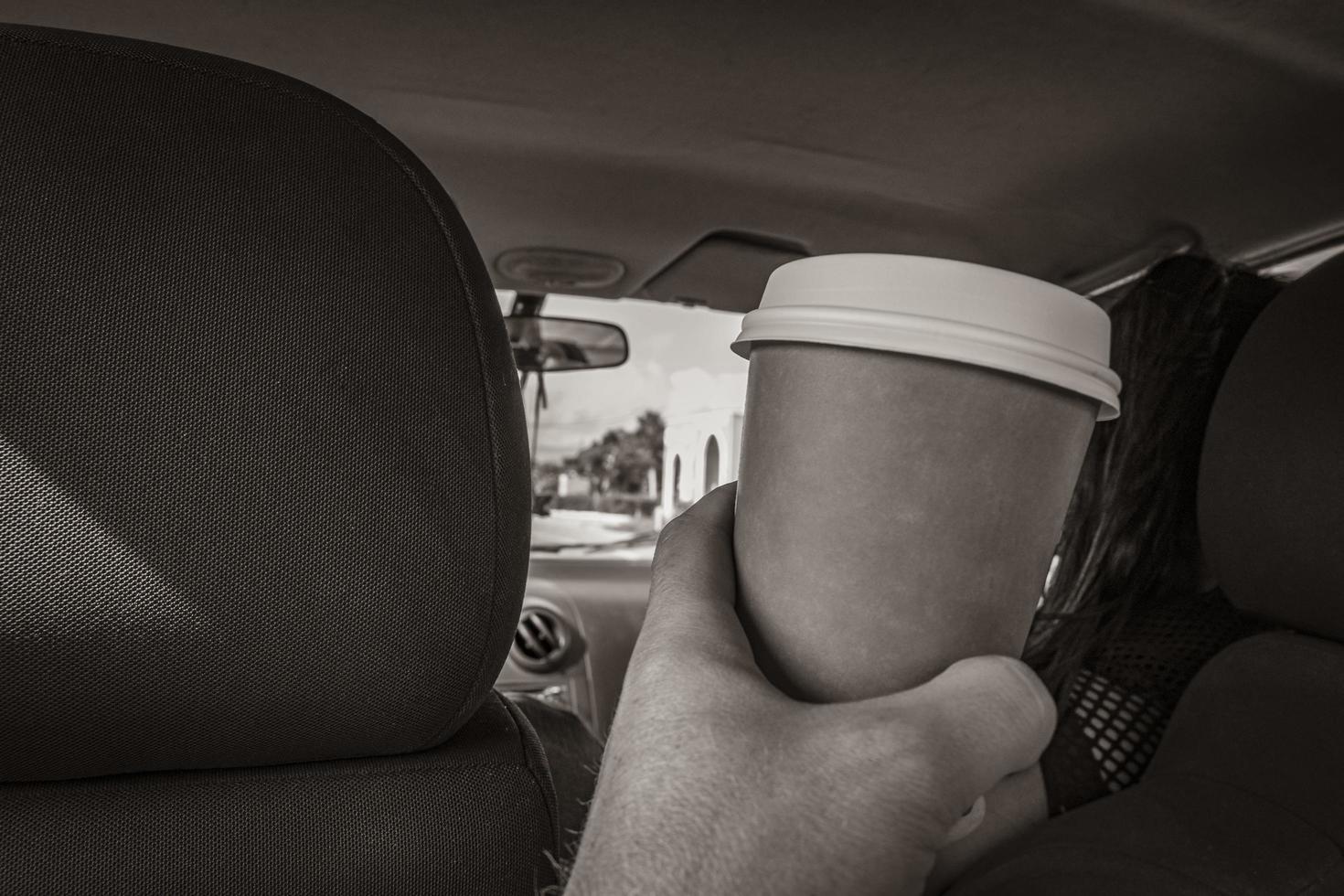 Mexicaanse koffie om vast te houden tijdens het rijden in Mexico. foto