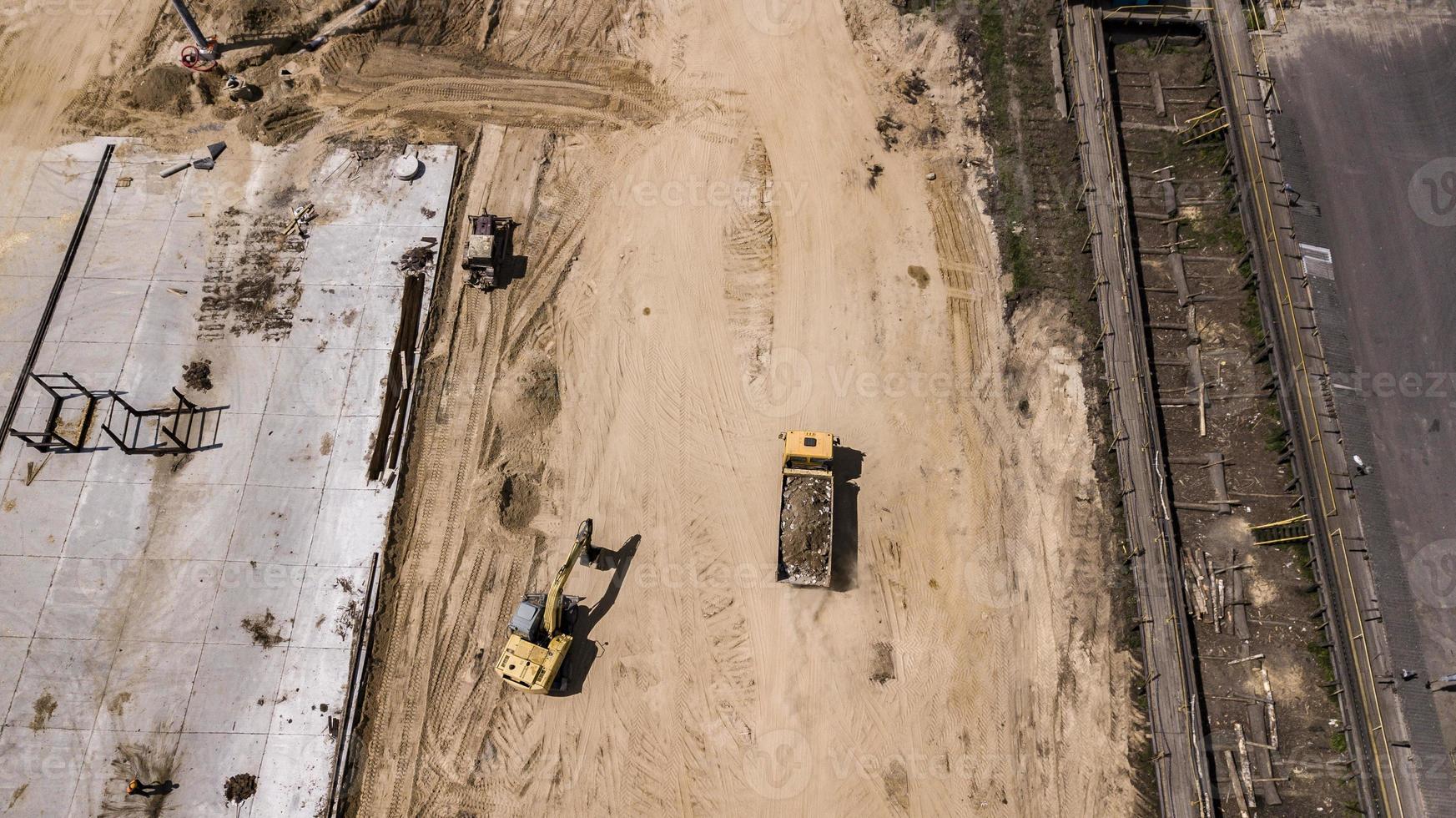 bouwplaatsvoorbereiding voor de constructie van het uitzicht vanuit de drone foto