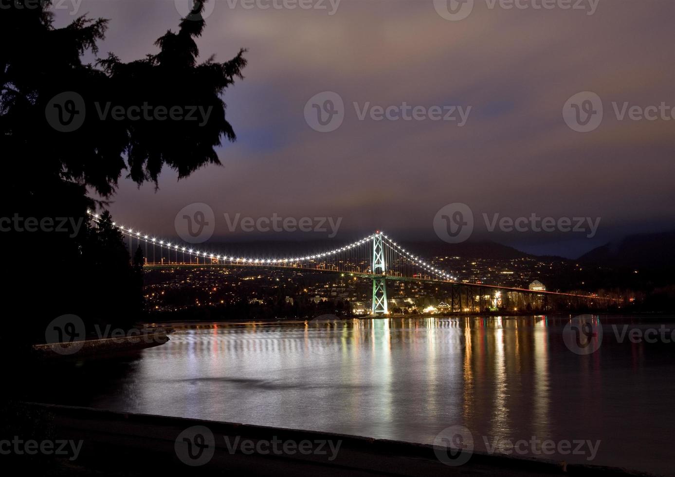 Lions Gate Bridge nachtfotografie foto