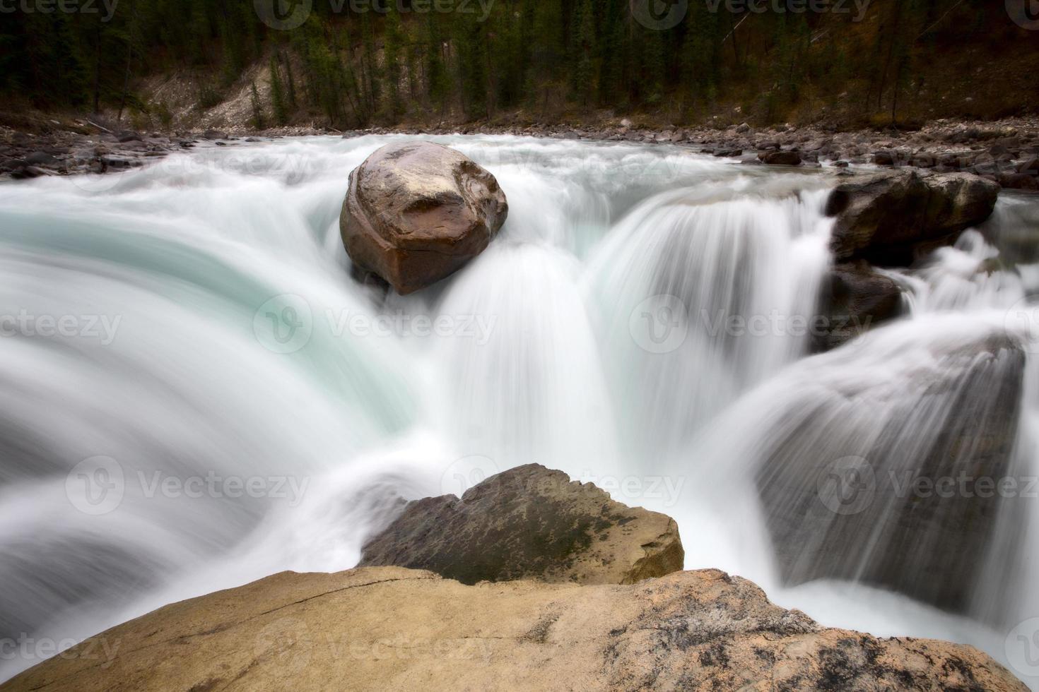 sunwapta waterval alberta canada foto