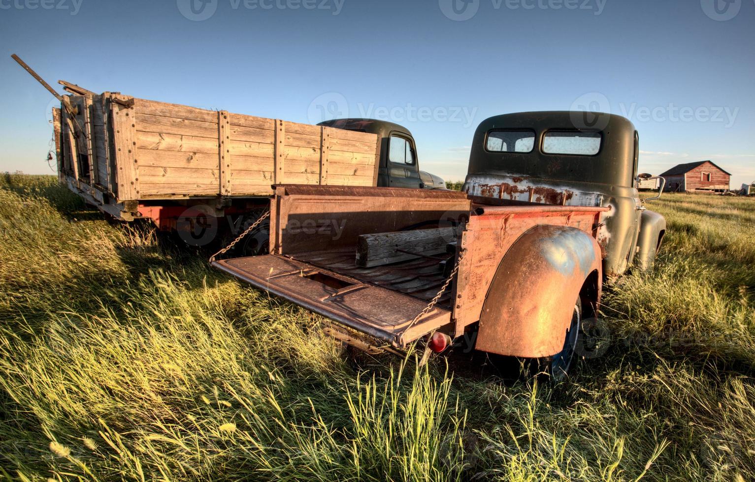 vintage boerderij vrachtwagens foto