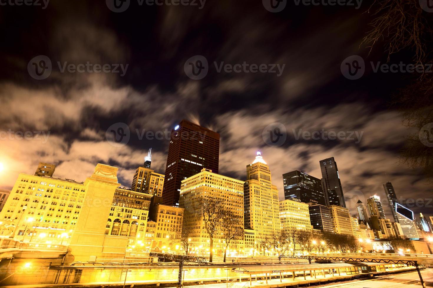 nachtfotografie in de binnenstad van chicago foto