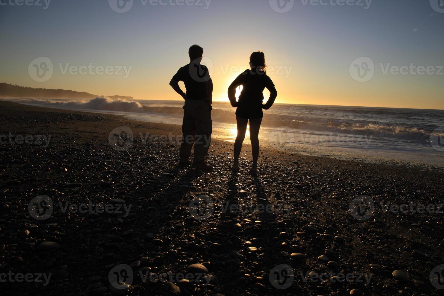 sillouette mensen en strand foto