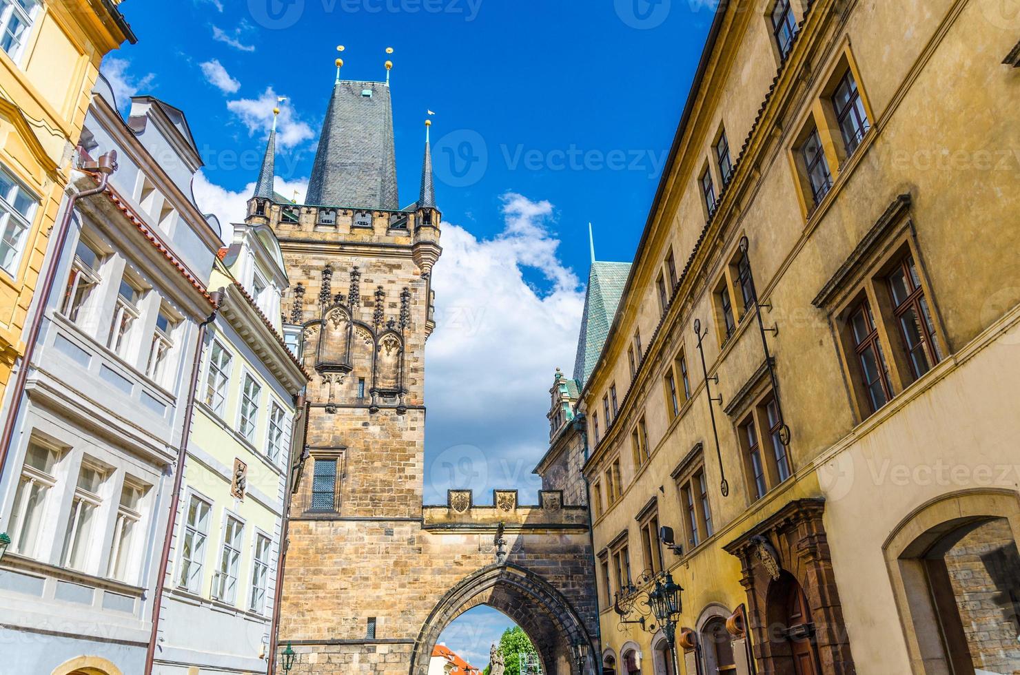 praag mala strana brug toren malostranska vez op charles bridge karluv most foto