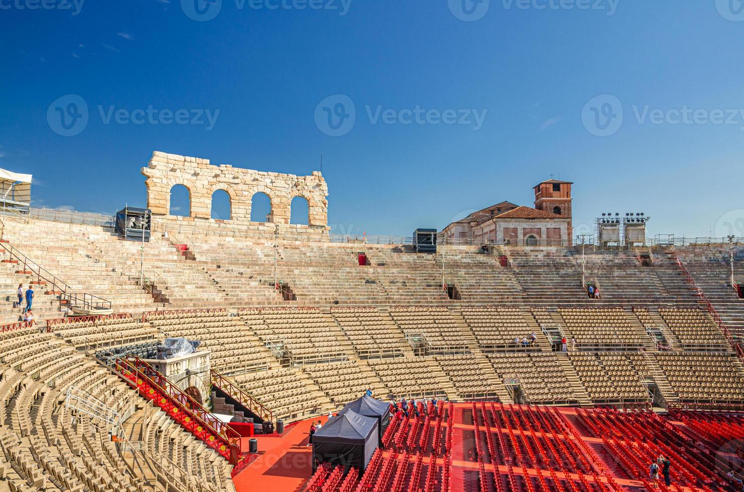 de verona arena interieur binnenaanzicht met stenen stands. Romeinse amfitheaterarena foto