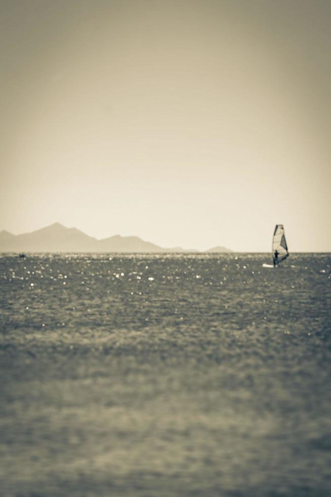 mooiste stranden op het eiland kos in griekenland panoramisch uitzicht. foto