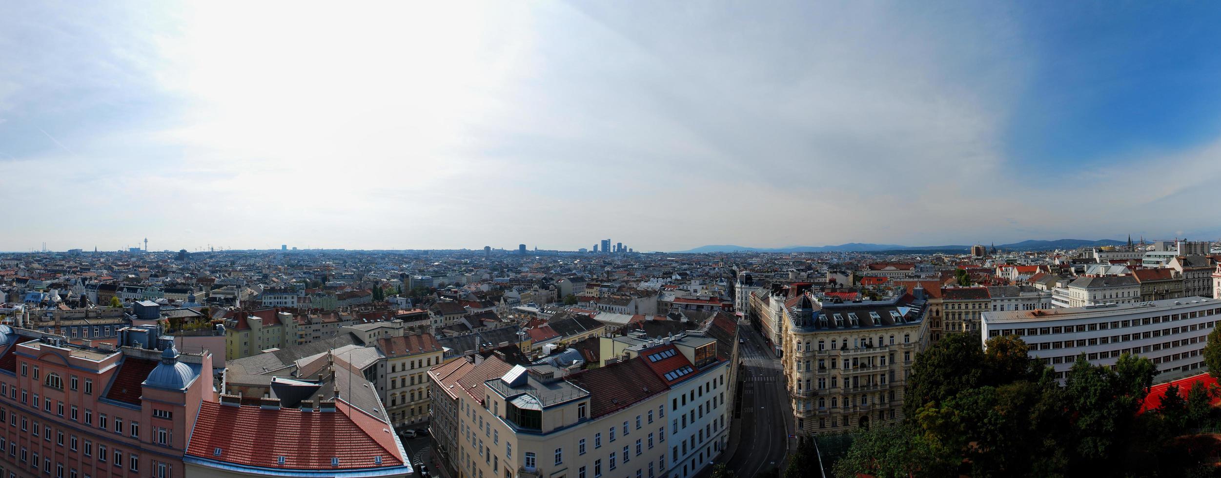 uitzicht op de stad wenen panorama uitzicht van bovenaf foto