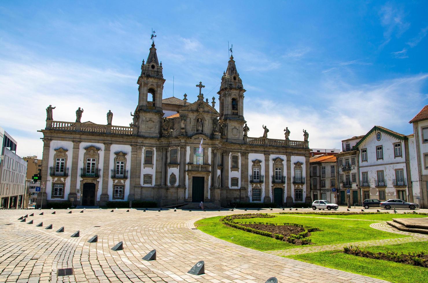 braga, portugal - 24 juni 2017 stadsdag de kerk van heilige mark igreja de sao marcos largo carlos amarante foto