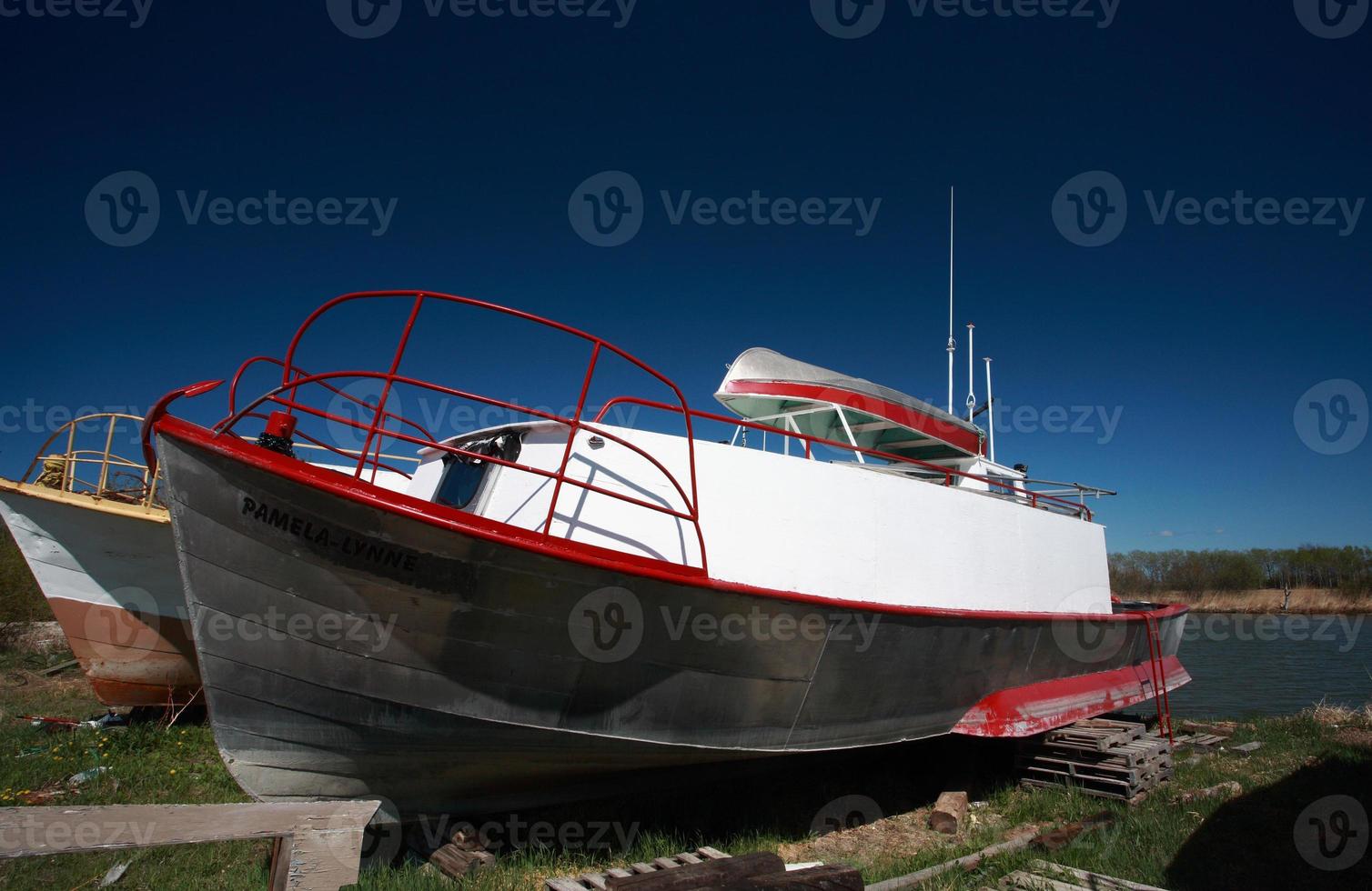 gestrande vissersboten in de buurt van Riverton Manitoba foto