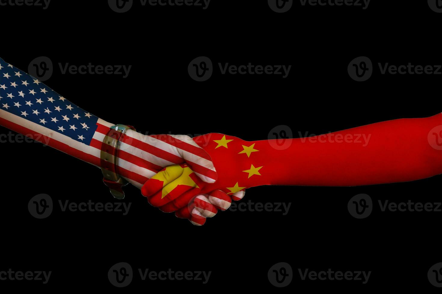 vlaggen geschreven op handen VS en China. concept dat de vriendschap tussen de VS en China nieuw leven inblaast. foto