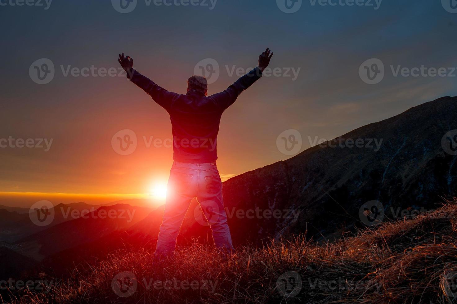 zonnegroet voor de nieuwe dag foto