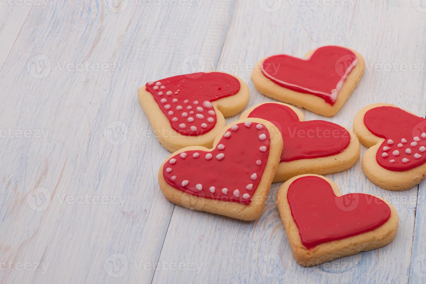 koekjes in de vorm van harten op valentijnsdag foto