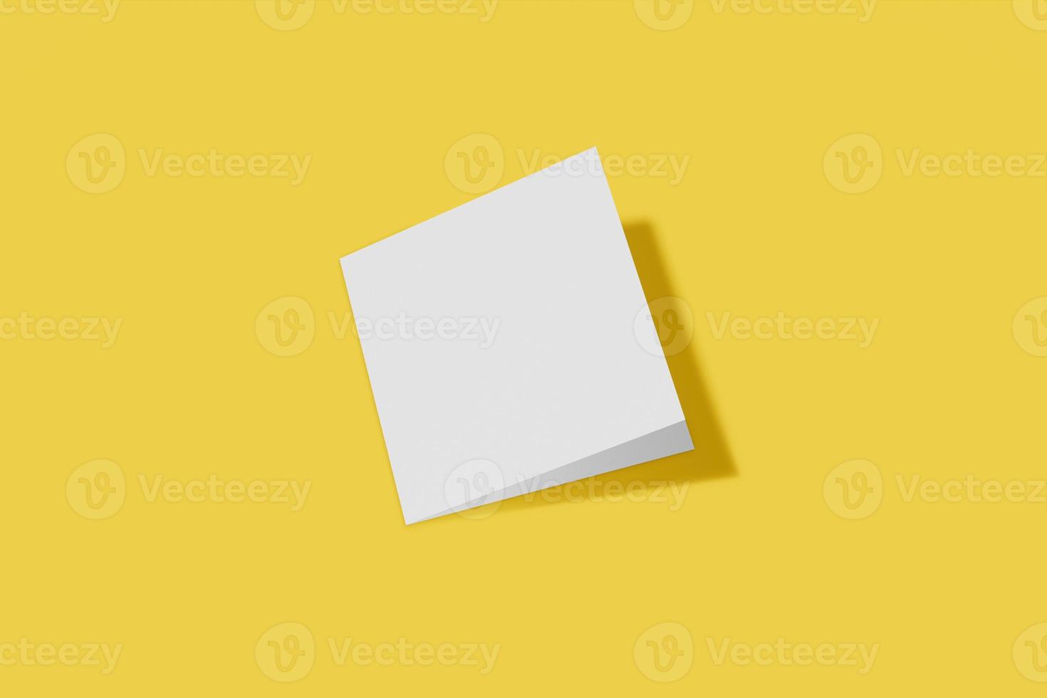 mockup vierkant boekje, brochure, uitnodiging geïsoleerd op een gele achtergrond met harde kaft en realistische schaduw. 3D-rendering. foto