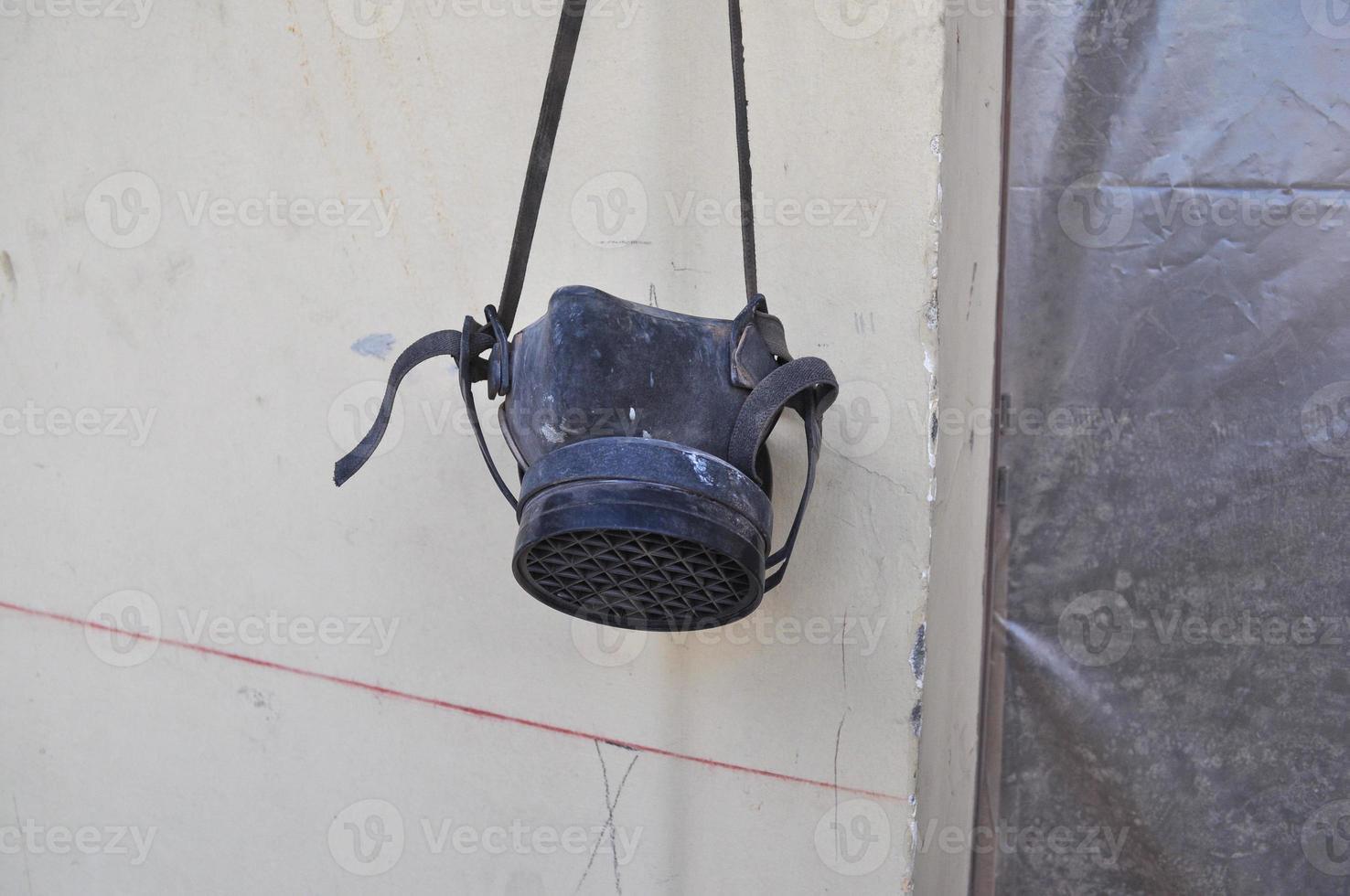 stof- en chemicaliënbeschermingsmasker op de bouwplaats foto