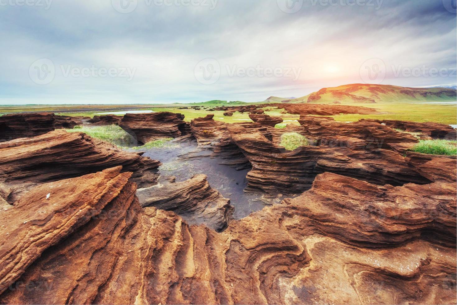 textuur van rotsen gesmolten door vulkanisch magma foto