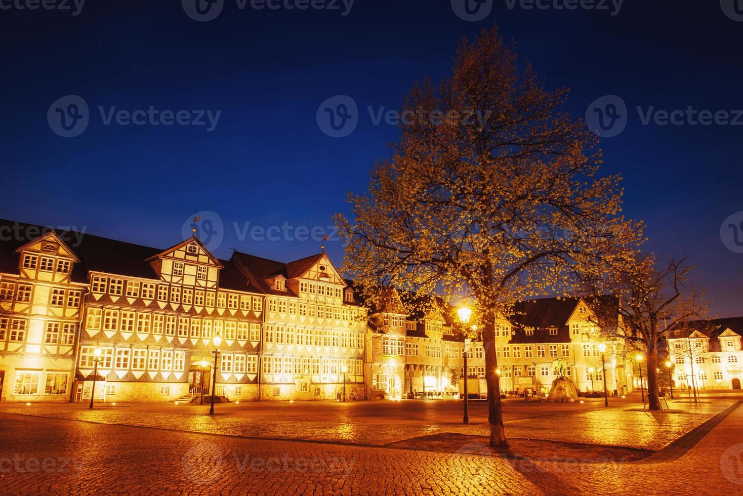 het schilderachtige uitzicht op de oude stad foto