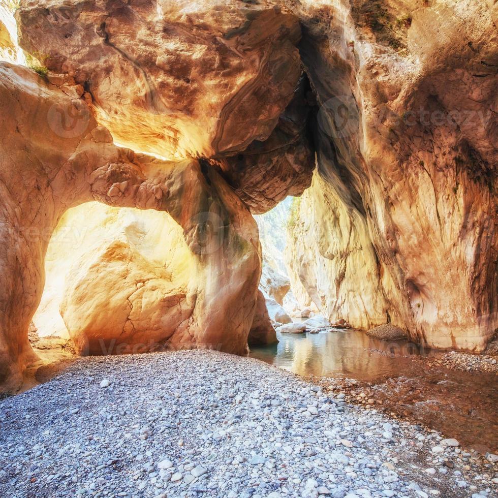 schilderachtig uitzicht op de canyon goynuk in turkije. prachtige berg foto