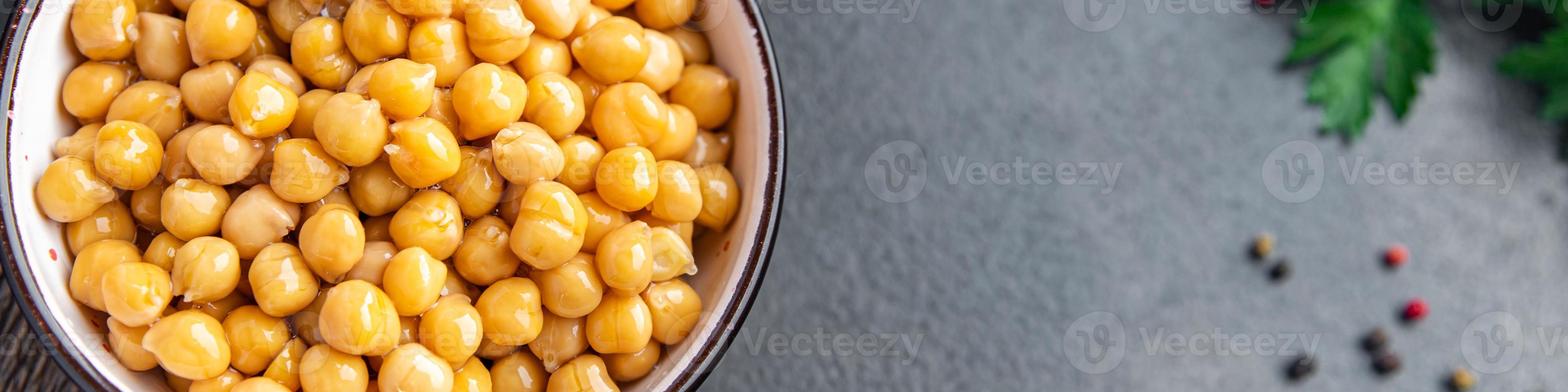 kikkererwten gekookte peulvruchten turkse erwten verse portie gezonde maaltijd foto